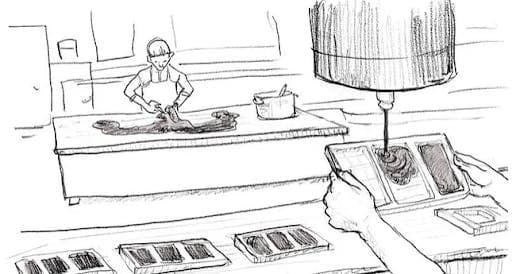 Tempérage du chocolat et moulage dans des formes pour obtenir des tablettes lisses et brillantes